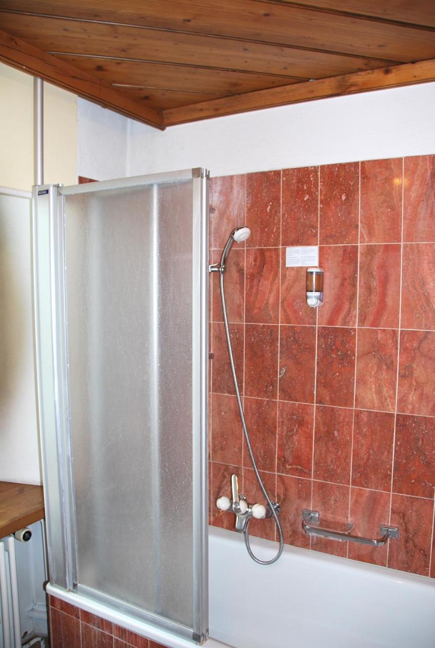 Hotel Zum Kreuz Suhr Εξωτερικό φωτογραφία