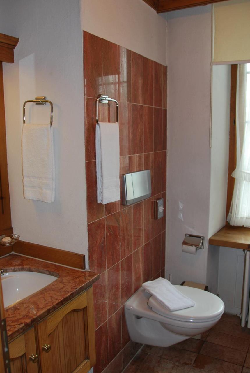 Hotel Zum Kreuz Suhr Εξωτερικό φωτογραφία